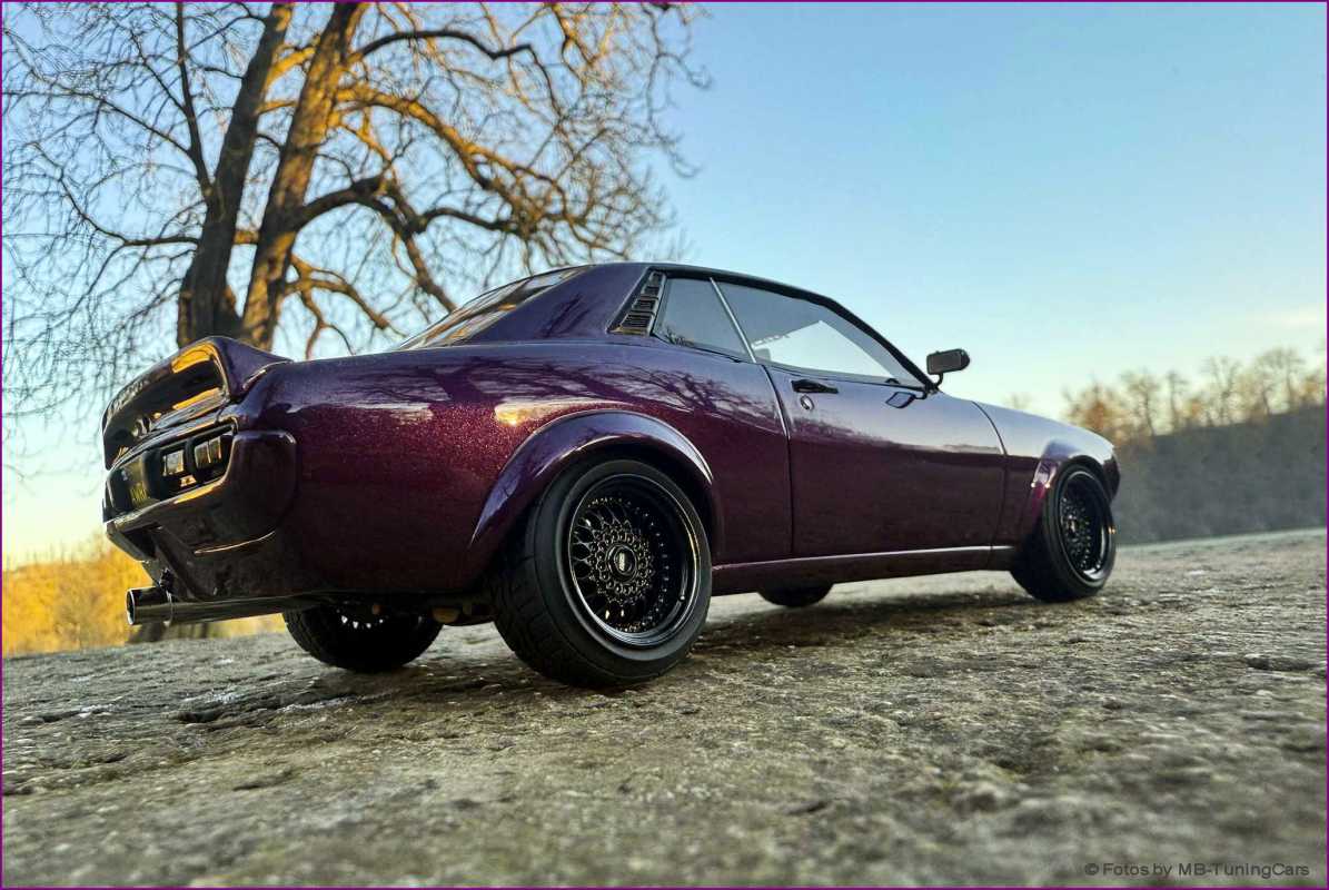 1:18 Toyota Celica (RA24) Restmod Purple Efekt Lackierrung 2015